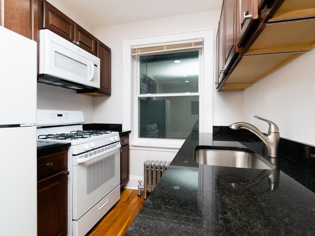 Primary Photo - 33 Park St