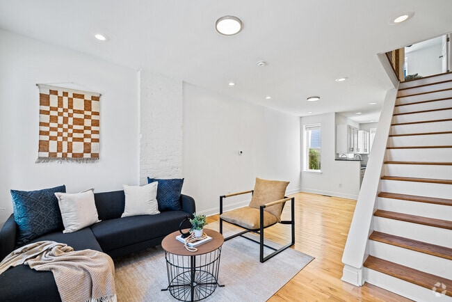 Building Photo - 118 W Montgomery Ave