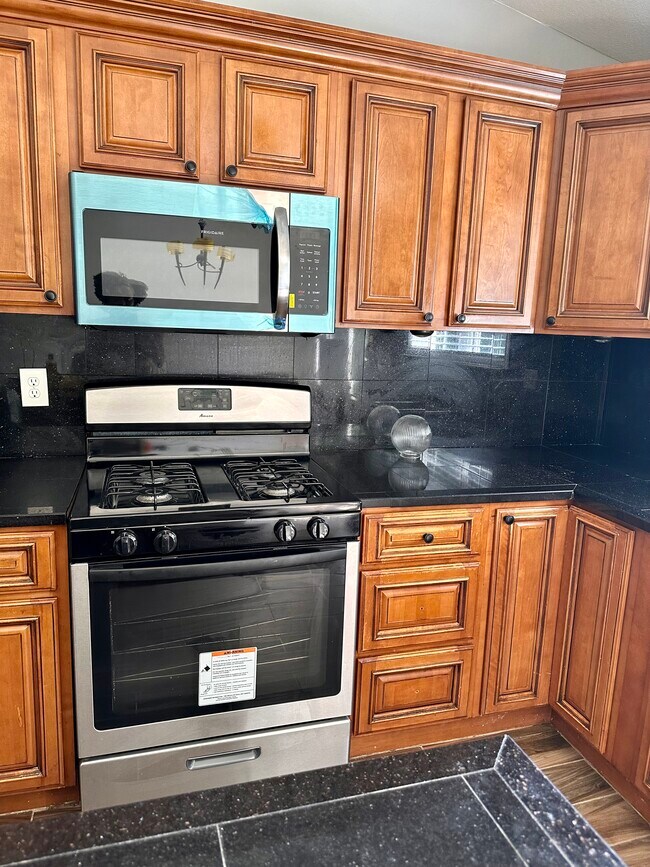 Foto del edificio - 5118 Fairforest Dr