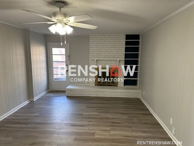 Building Photo - Charming 3 Bedroom In East Memphis Now Ava...