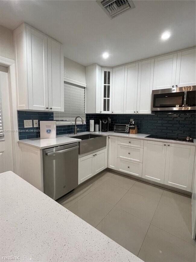 Building Photo - 3 br, 2 bath House - 760 Beachwood Ln # 760