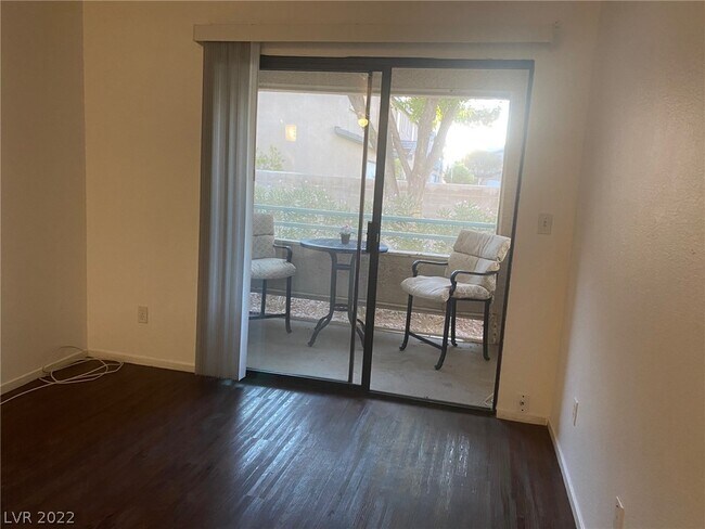 Foto del edificio - 5171 S Lindell Rd