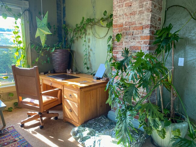 Foto del edificio - 1311 N Garden St