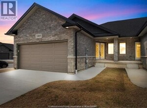 Building Photo - 3505 Hallee Cres