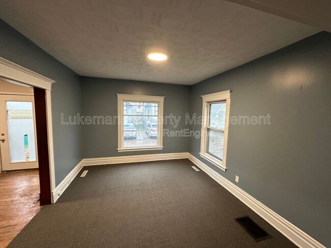 Foto del edificio - 517 Walnut Ct