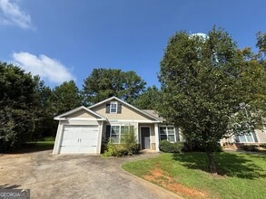 Building Photo - 12 Chesney Dr NW
