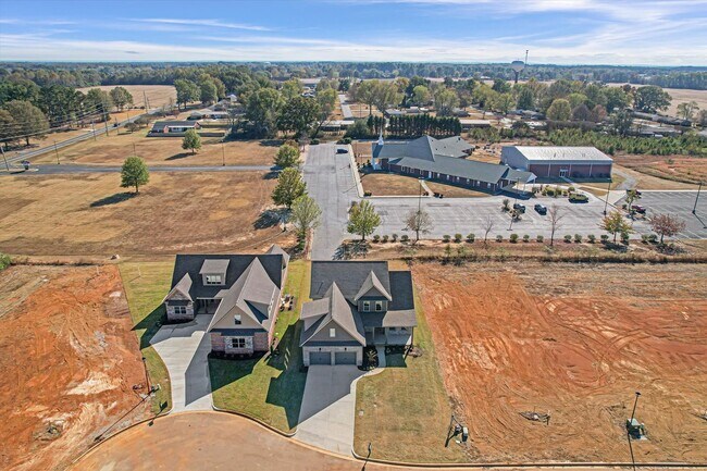 Foto del edificio - NEW Move in Ready Home!