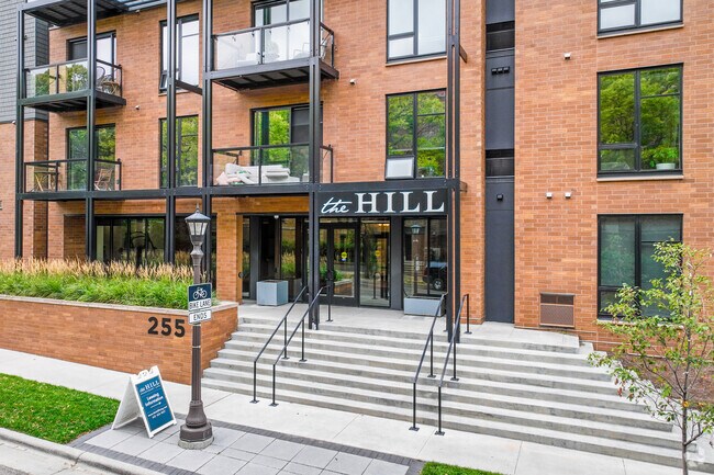 Foto del edificio - The Hill