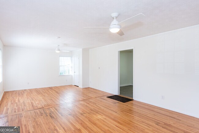 Foto del edificio - 6551 Bussell Way