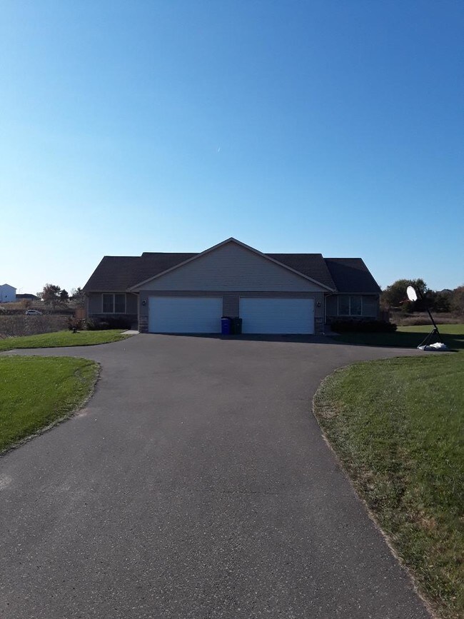 Building Photo - 1304 146th Ave