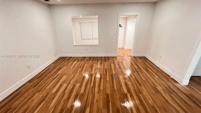 Foto del edificio - 707 N J St