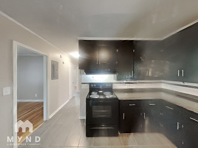Foto del edificio - 1731 Morehead Ave