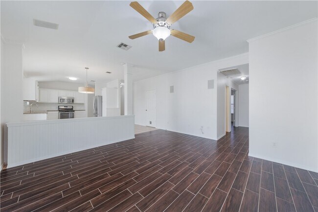 Building Photo - 1202 Sundrop Pl