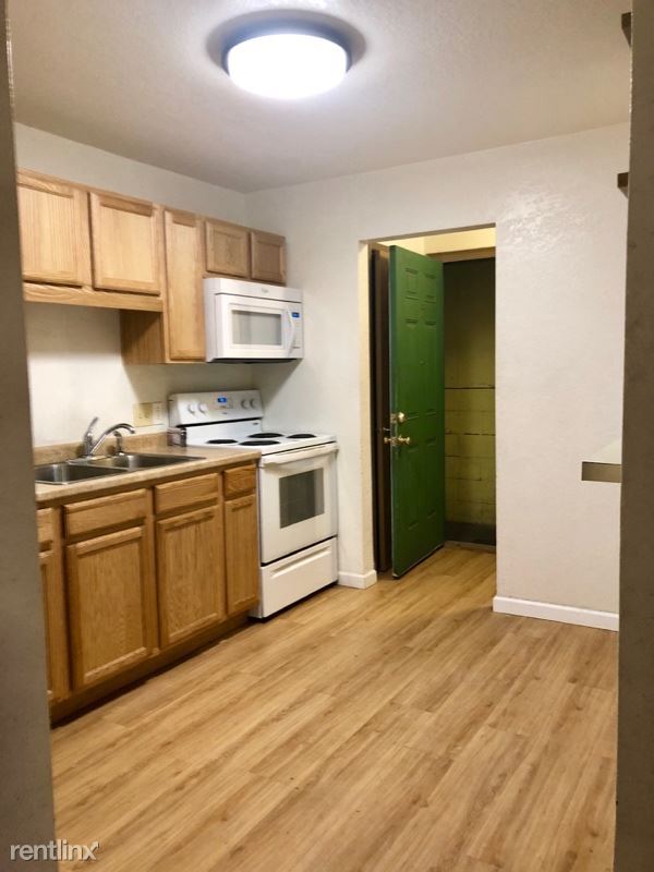 Building Photo - 1 br, 1 bath Apartment - 618 E 9th Ave