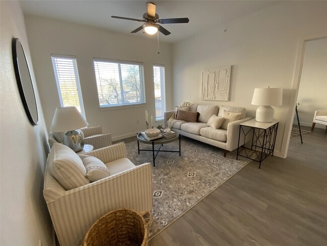 Foto del edificio - 111 Ames Ave