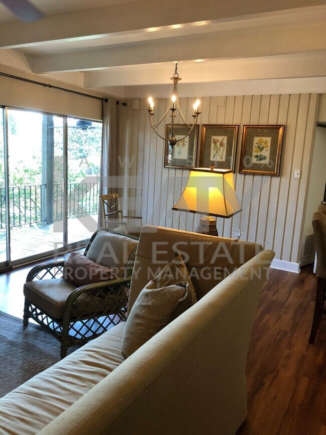 Foto del edificio - 1 Bedroom, 1 Bathroom Condo in King's Coun...