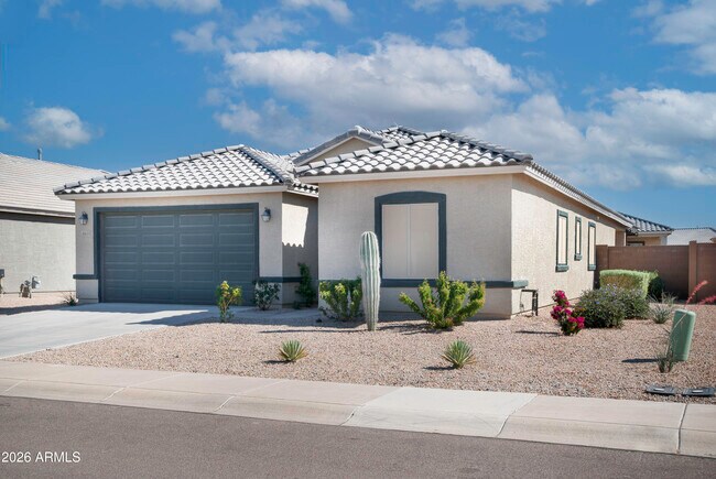 Building Photo - 43633 Yucca Ln