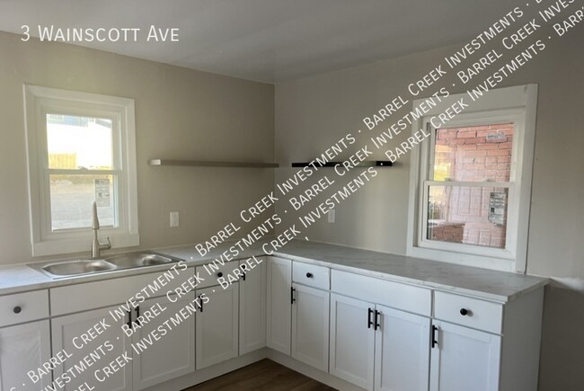 Building Photo - 3 Wainscott Ave