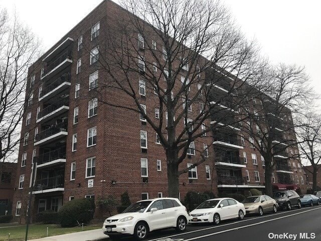 Primary Photo - 34-43-43 60th St