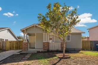 Building Photo - 2118 Sunbird Pass