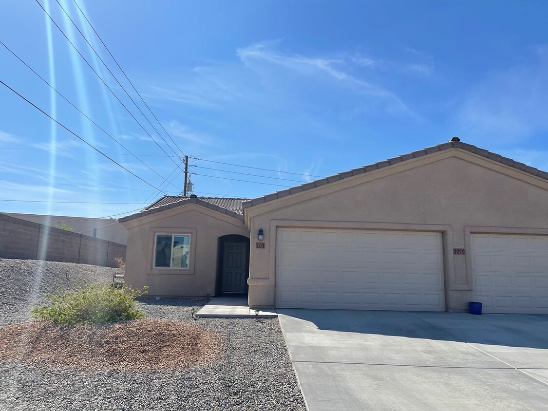 2970 Aladdin Dr, Lake Havasu City, AZ 86404 Townhome Rentals in Lake