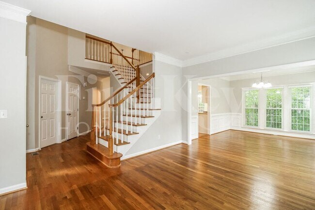 Foto del edificio - 5386 Beechmont Dr