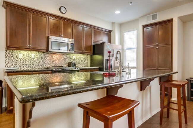 Building Photo - 2623 Rawhide Ln