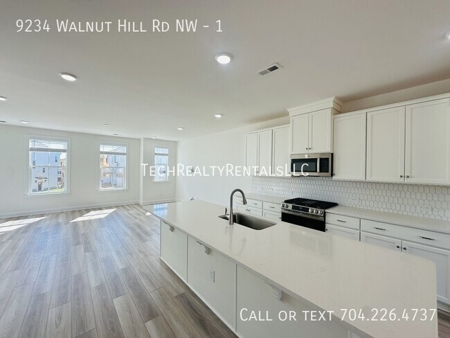 Building Photo - 9234 Walnut Hl Rd NW