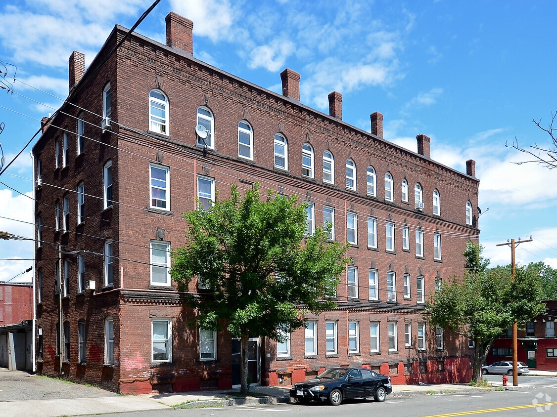 Primary Photo - 733 High St