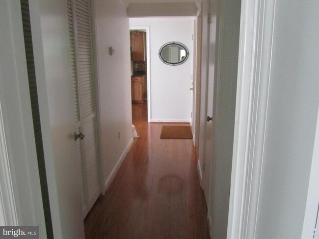 Building Photo - 1701 N Troy St