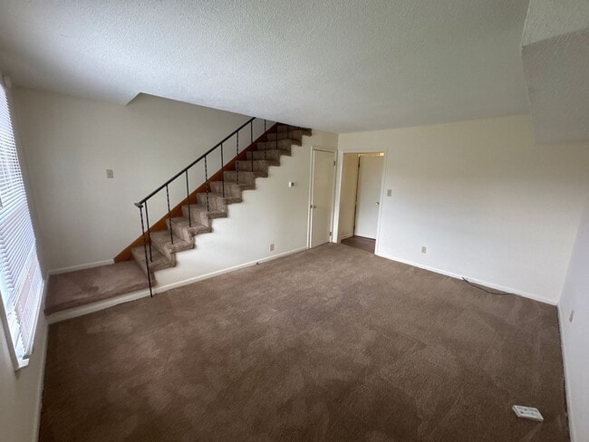 Building Photo - 523 A Dawson Ln