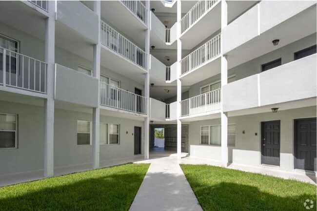 Building Photo - West Palm Lane Apartments