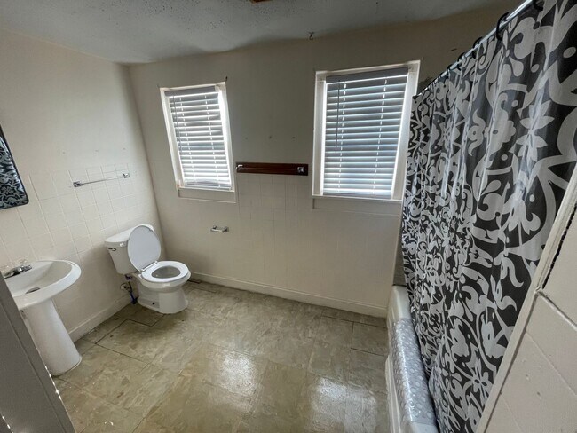 Building Photo - Westwind MHP LLC