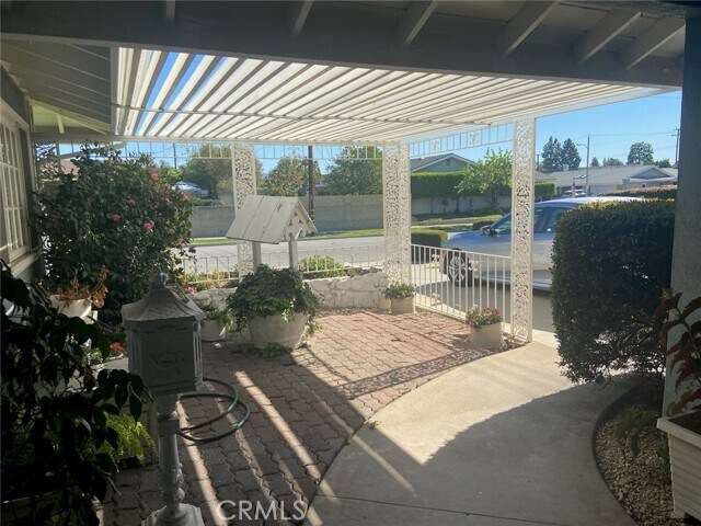 Foto del edificio - 5111 Cedarlawn Dr