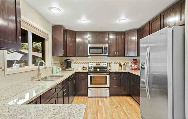 Photo - 885 S Miller St House