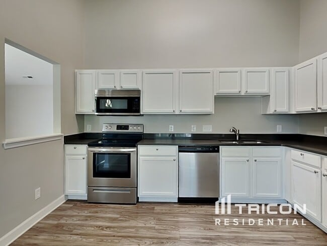 Building Photo - 112 Maple Crest Dr