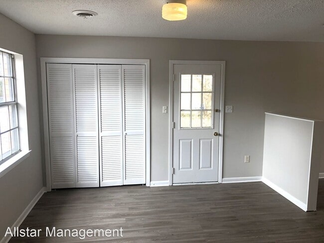 Building Photo - 3 br, 1 bath House - 6470 Birchfield Circle