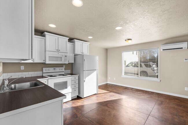 Foto del edificio - PH-0000 | 728 NW Newport