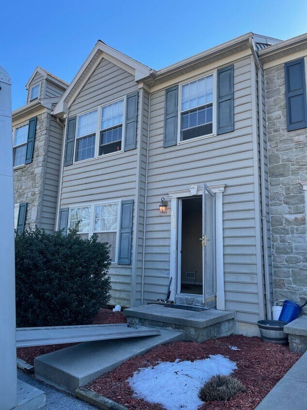 3 br, 1.5 bath House 434 INDIAN ROCK CIRCLE House for Rent in