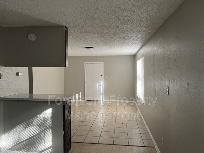 Foto del edificio - 105 Smith Ln