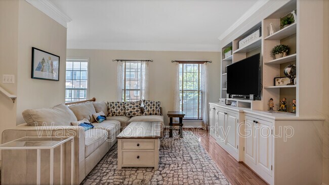 Building Photo - 6371 Levtov Landing