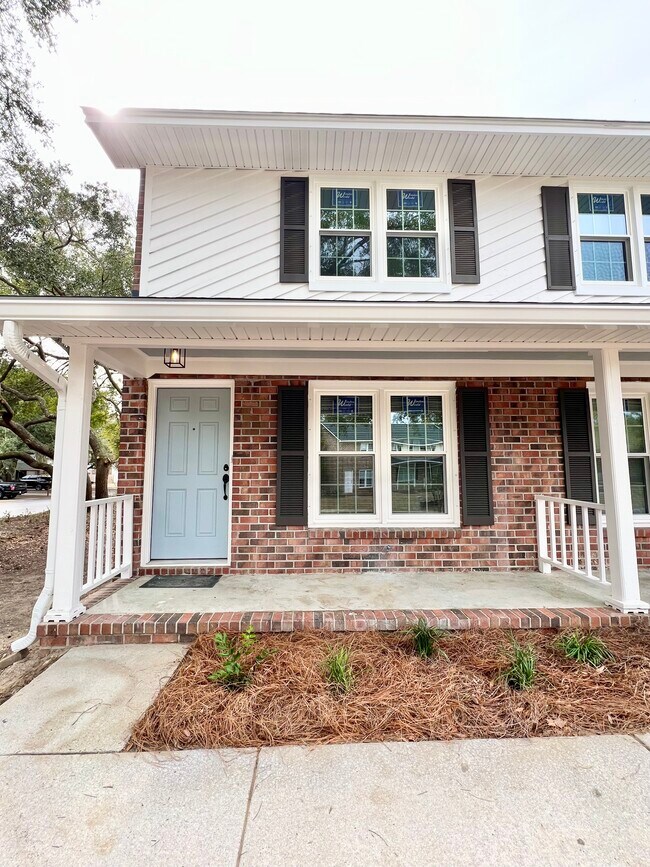 1 Commercial Row, Charleston, SC 29412 - Townhome Rentals in Charleston