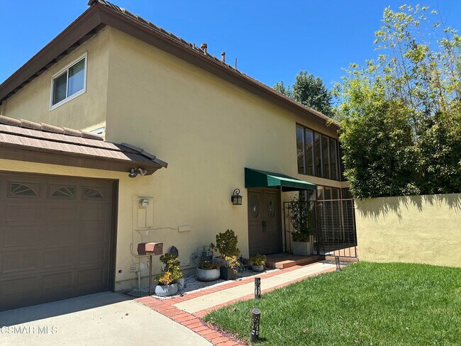 Foto del edificio - 1165 Triunfo Canyon Rd