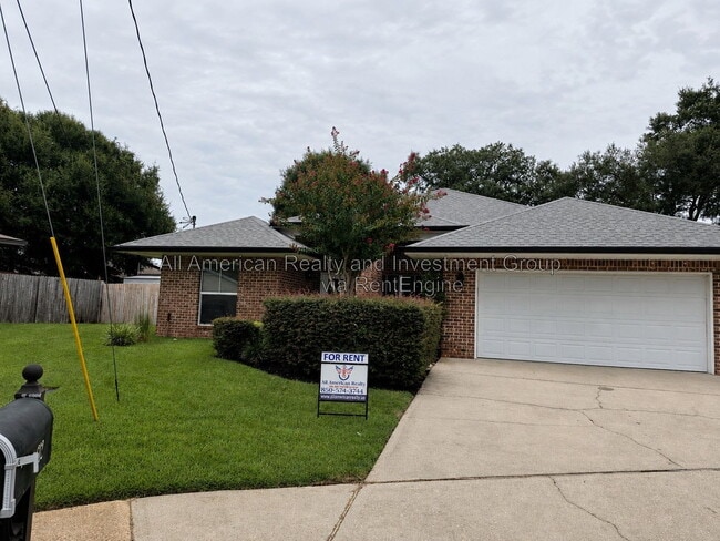 Building Photo - 612 Lombard Cir
