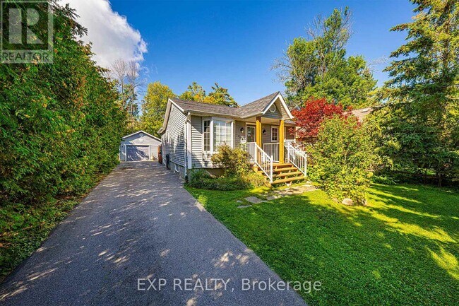 Photo du bâtiment - 104 Maple Ave