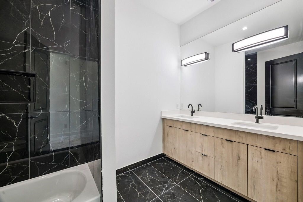 Foto del edificio - 4710 Sharon St
