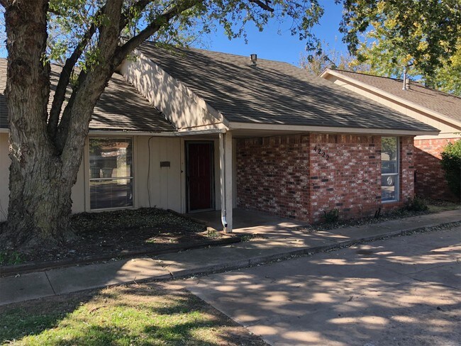 Building Photo - 4220 Willowisp Dr