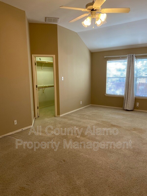 Building Photo - 145 Ozuna Dr