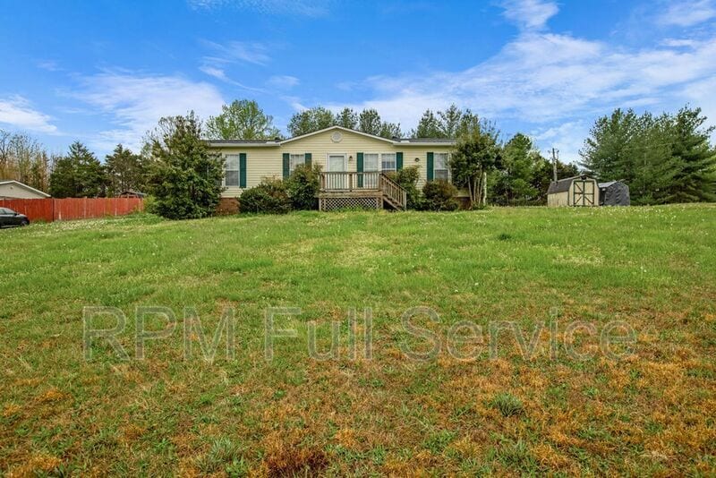 Primary Photo - 2003 Tanner Trace