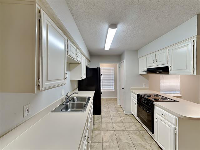 Foto del edificio - 4931 Darrow Ln